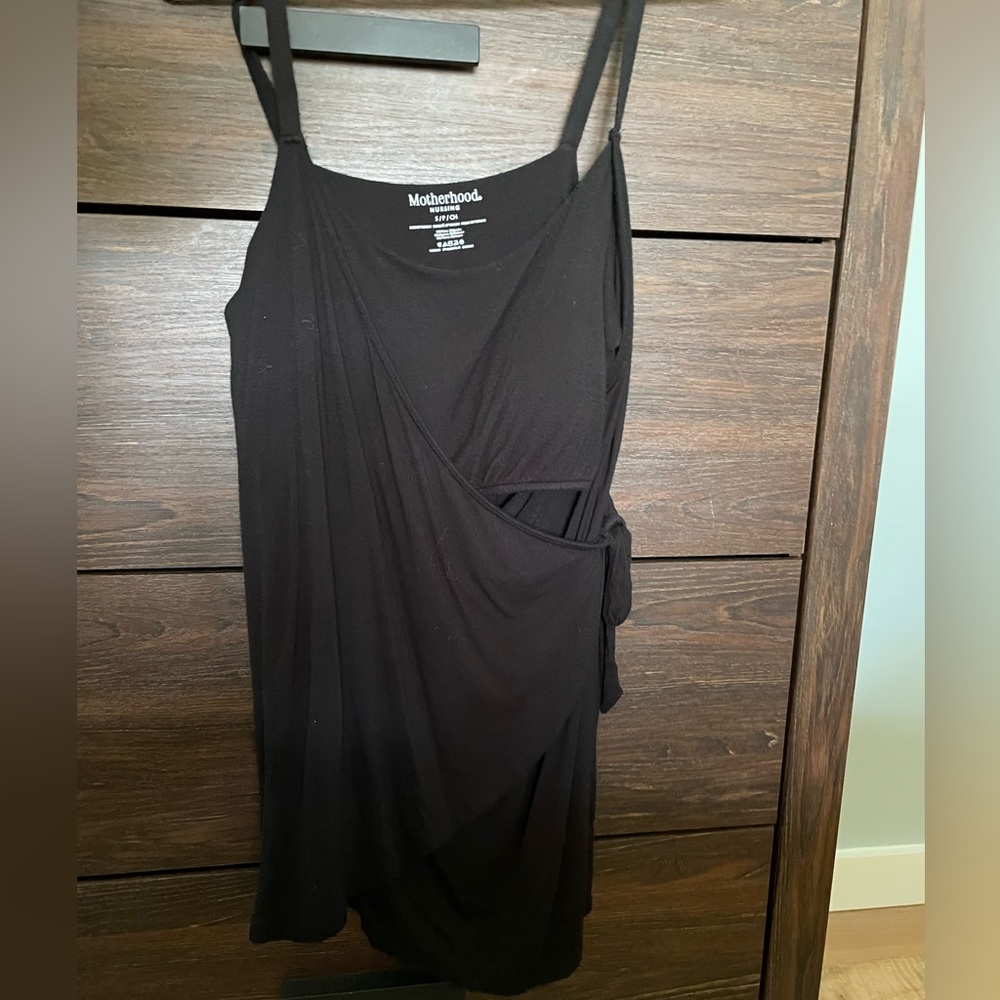 Motherhood Maternity Crossover/Wrap Nursing Sleeveless Top